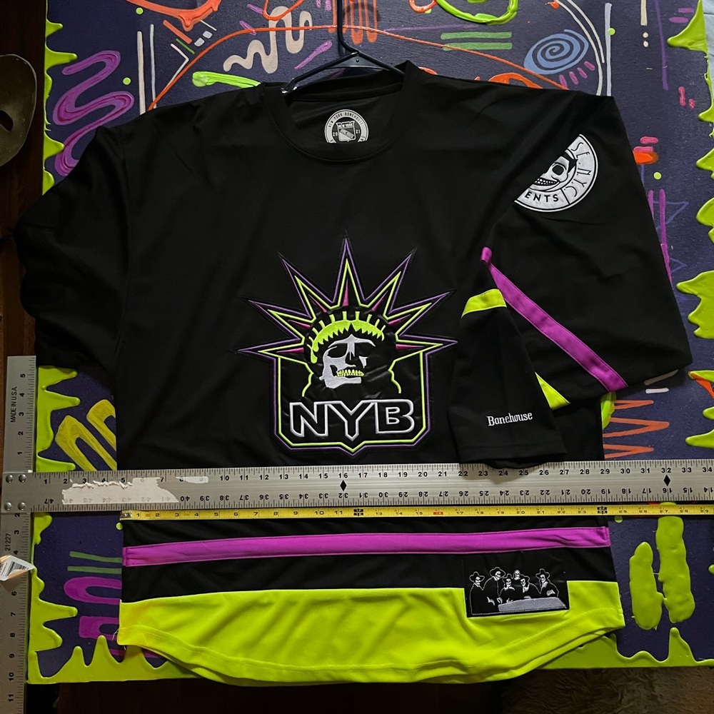 Size Large - Picture 3 of 16